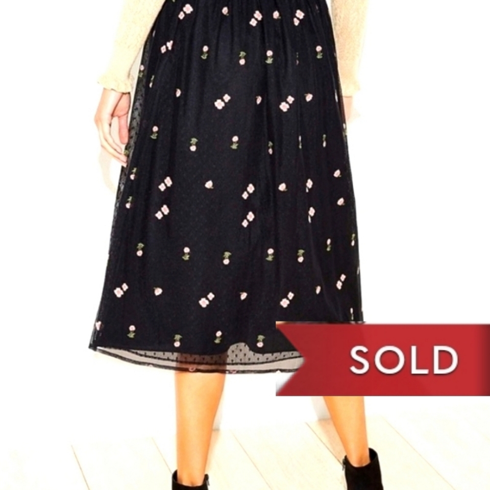 *SOLD*SOLD*SOLD*Ann Taylor LOFT Black Pink Floral Embroidered Dotty